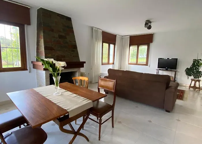 Casa Lupe, Retiro Rural Cerca De Holiday home *